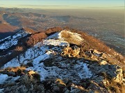 50 Mi abbasso mentre il sole volge al tramonto